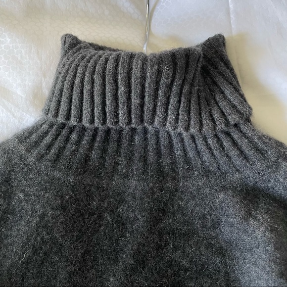 100% Cashmere Turtleneck Sweater In Charcoal Grey Size Large - Picture 5 of 7